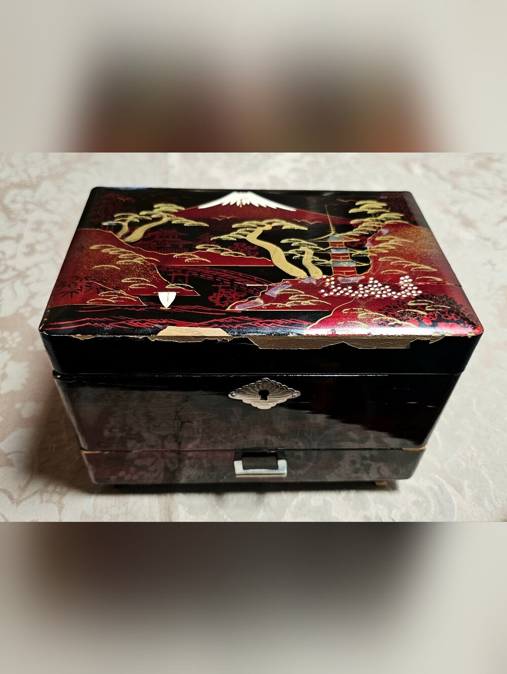 Vintage Japanese Lacquer Jewelry Music Box in Black Red Gold Accents READ